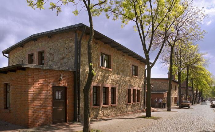 "Ficinus wczoraj i dziś"