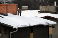 Uwaga na śnieg na dachach!