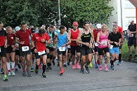 Dwunastogodzinny bieg na stadionie lekkoatletycznym