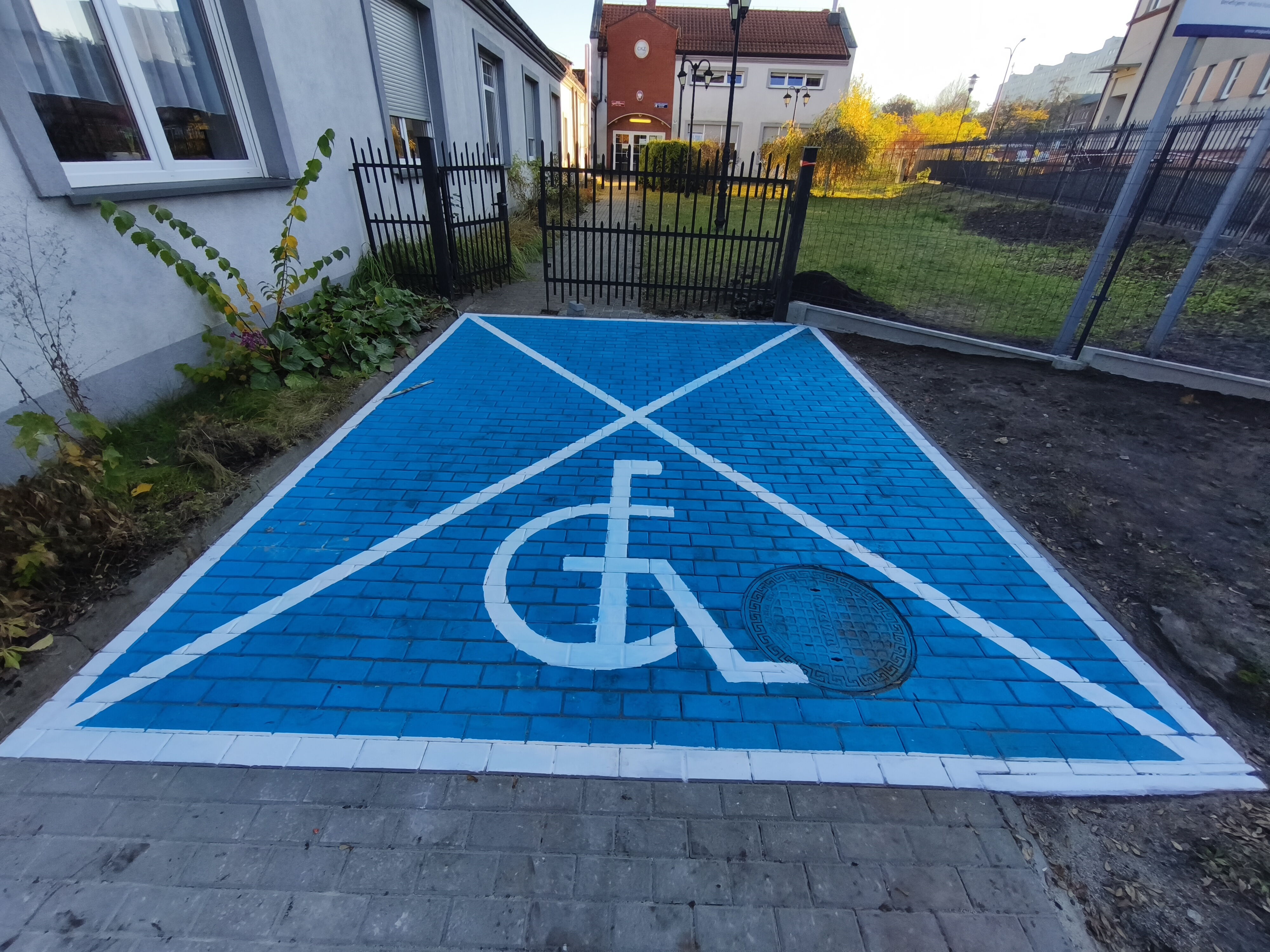 Miejsce parkingowe dla osób z niepełnosprawnością