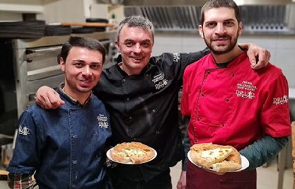 Gruzińska pizza smakiem marca